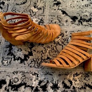 Janet & Janet Italy 6.5 Cognac leather suede heels Luxury Booties 37 Shoes